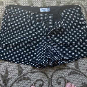 Old Navy Black and White Polka Dot Women Shorts